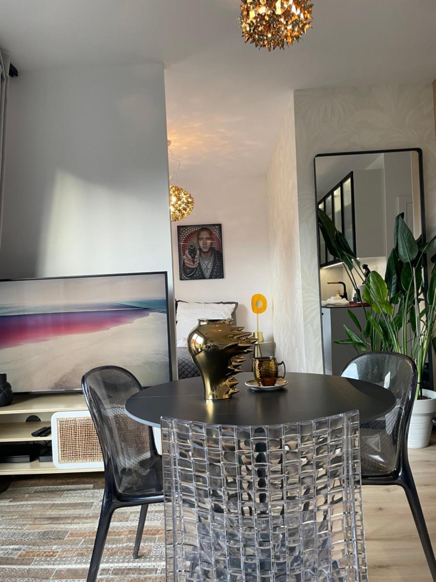 Apartment Piper Gold Targi